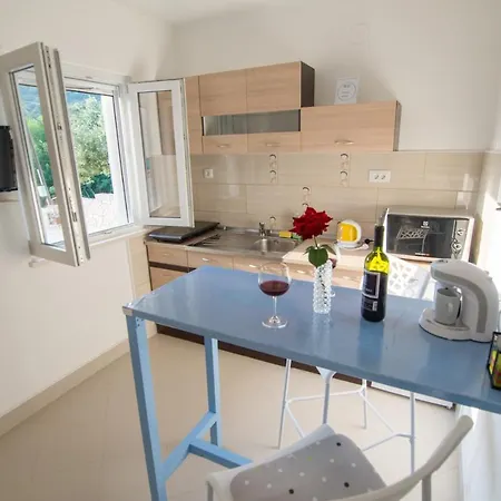 아파트 Sunset Free Parking & Wifi