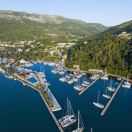 Sunset Free Parking & Wifi